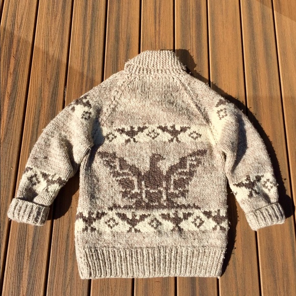 tuak sweater